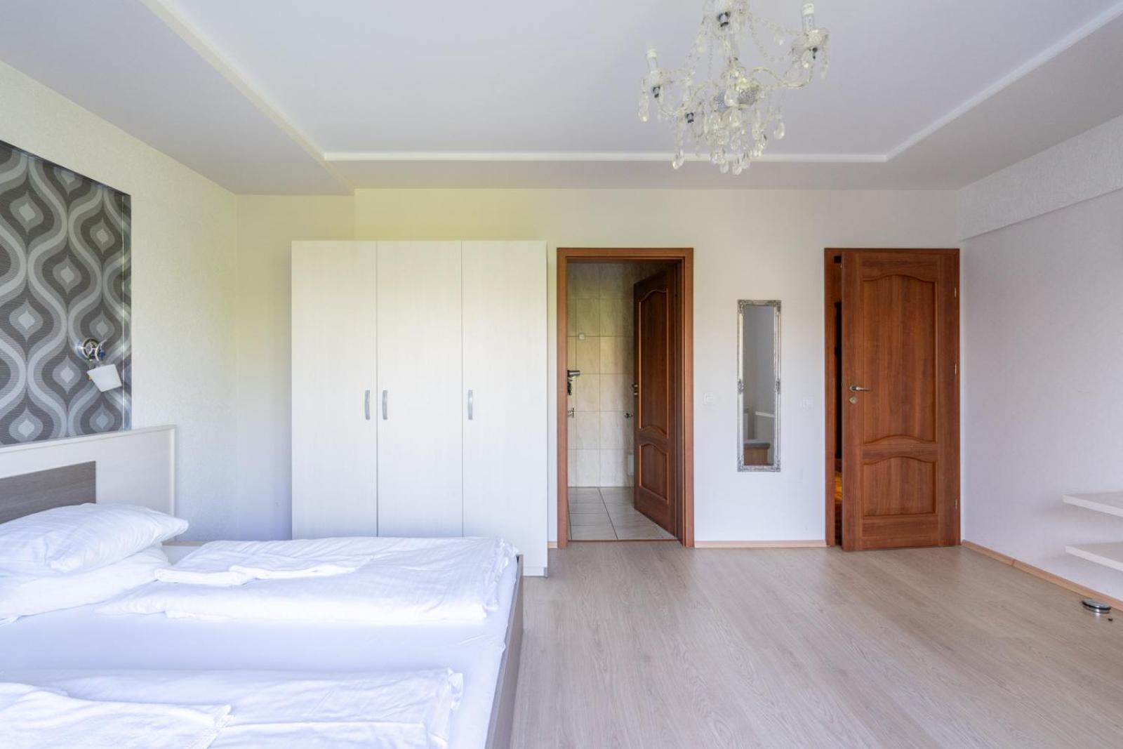 Farawayhomes Aparthotel Near Vienna Airport - Anytime Self Check-In Брукк-ан-дер-Лайта Экстерьер фото