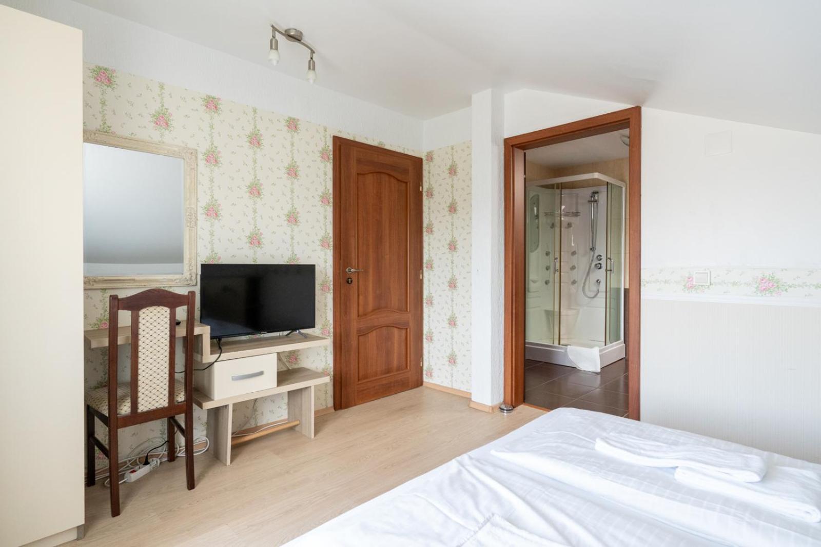 Farawayhomes Aparthotel Near Vienna Airport - Anytime Self Check-In Брукк-ан-дер-Лайта Экстерьер фото