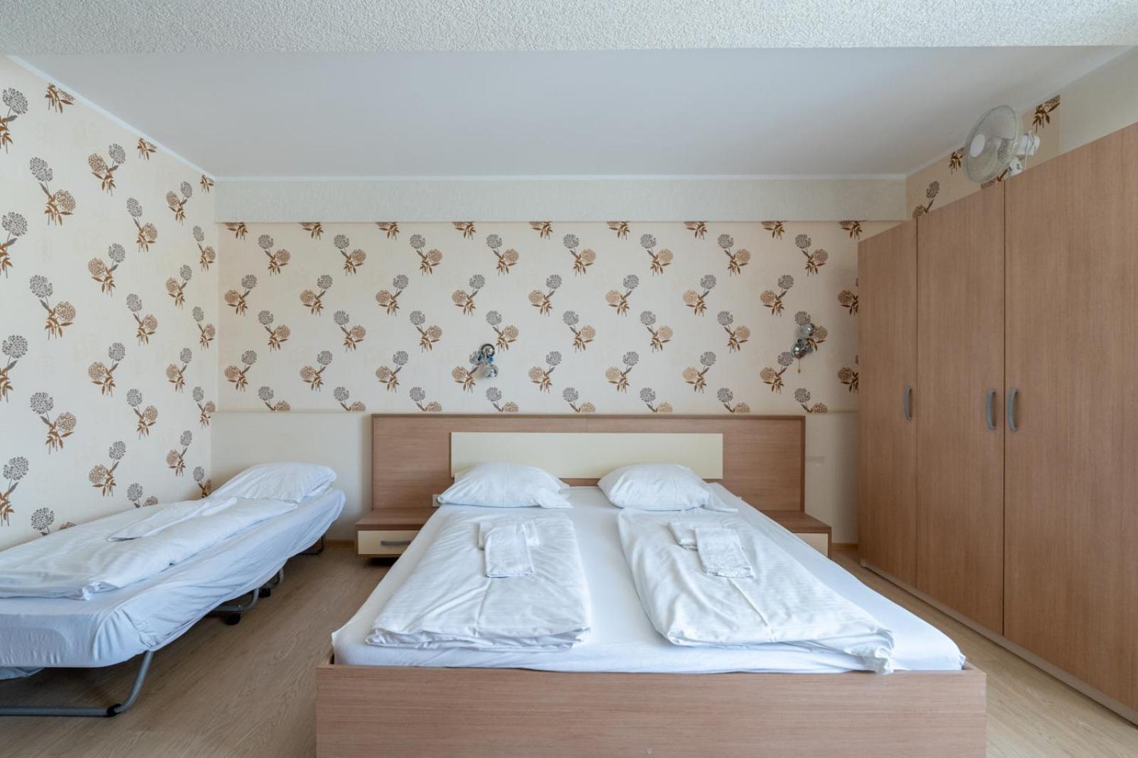 Farawayhomes Aparthotel Near Vienna Airport - Anytime Self Check-In Брукк-ан-дер-Лайта Экстерьер фото